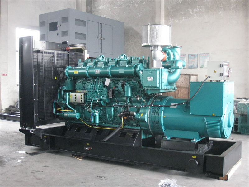 南宝镇200KW 柴油发电机的油耗是多少?