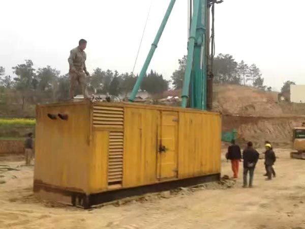南宝镇如何判断水冷式机油散热器密封件是否需要更换？